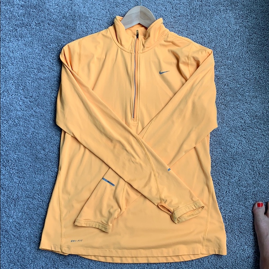 Nike Element Pullover